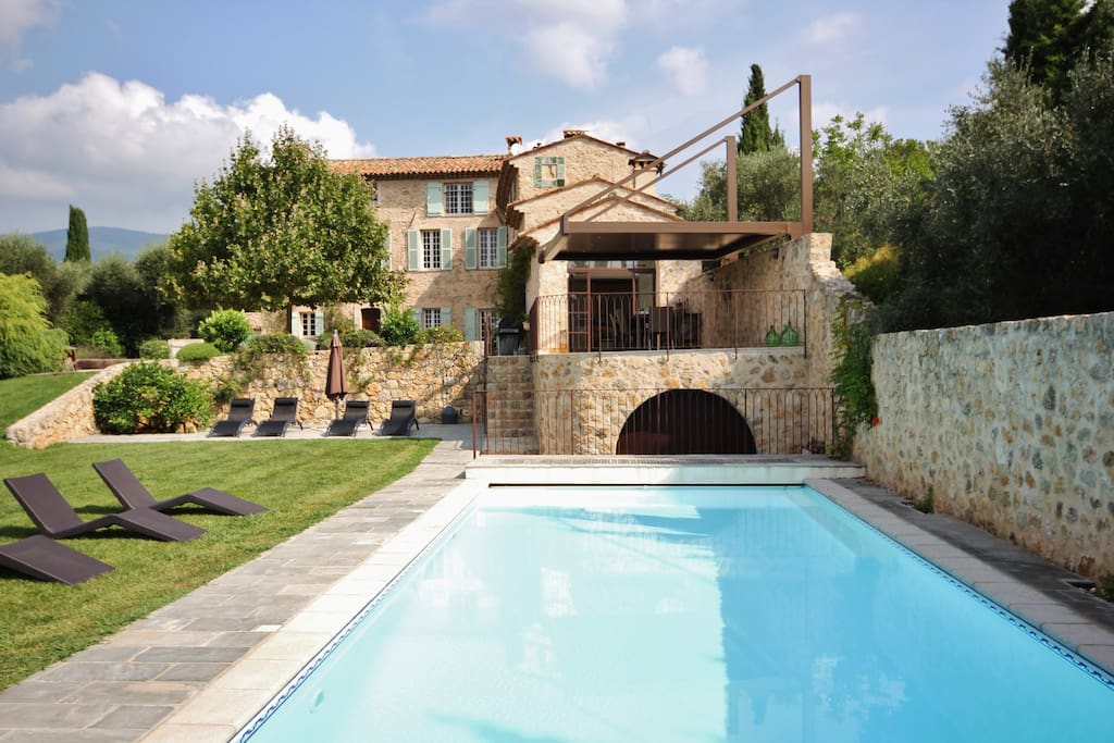 View from pool house over 15m pool (heated by request). Child safety fence available.