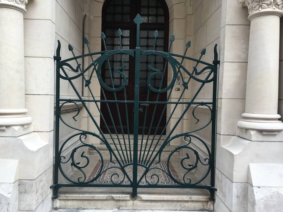 Entrée Art nouveau