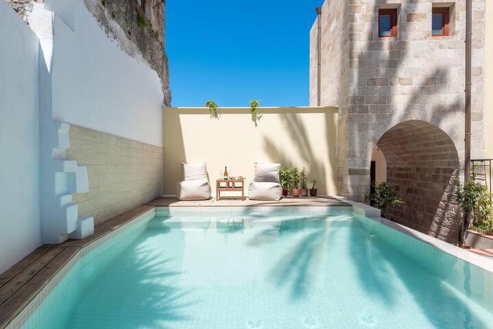 Estia Entire Property gallery image 3