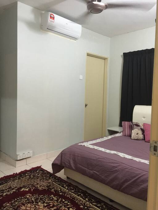 You can choose to use airconditioner or ceiling fan depending on the weather or even you can use both for your comfort during your stay..