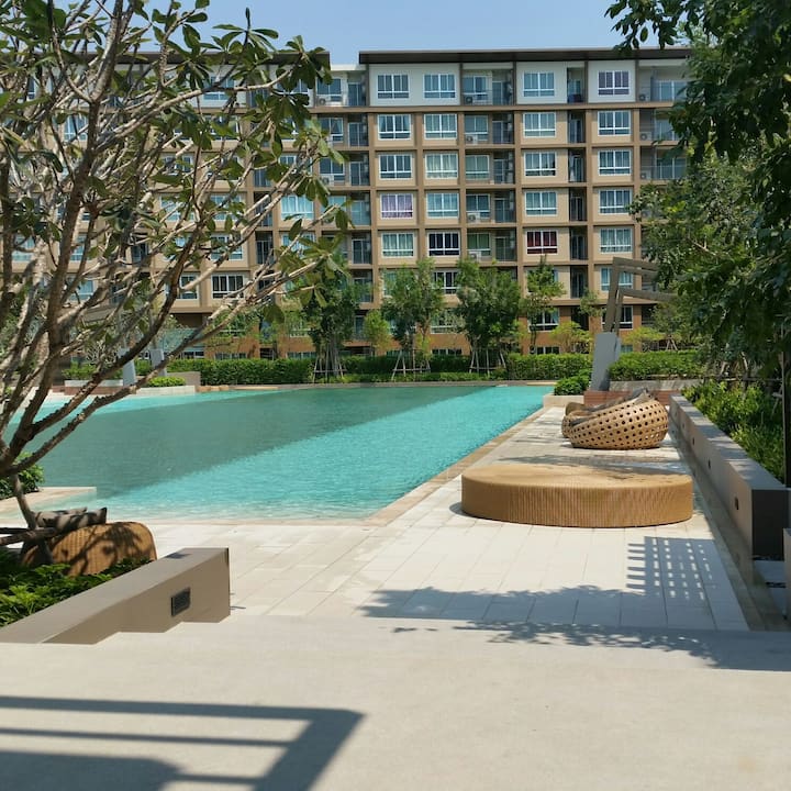 Baan thew lom 200 m from beach