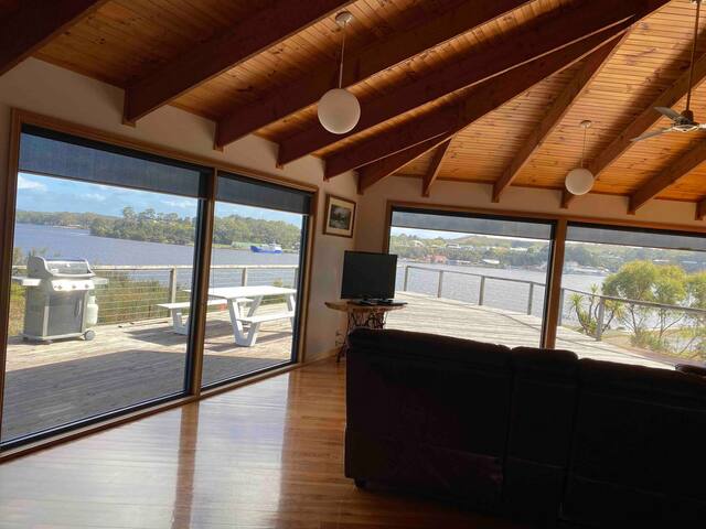 Strahan House gallery image 3