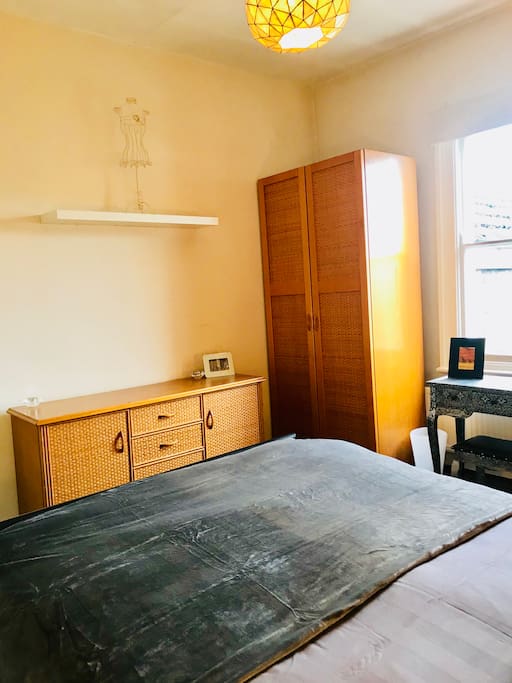 Bedroom 1 (drawers)