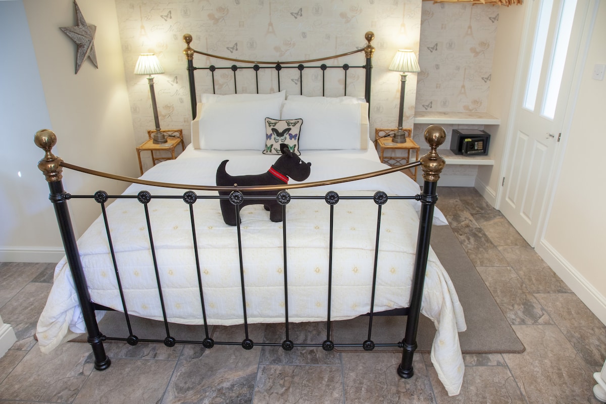 Luxusná a romantická viktoriánska mosadzná posteľ 