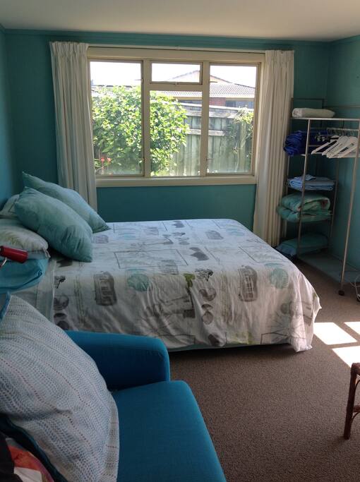 Queen bed and single sofa bed.