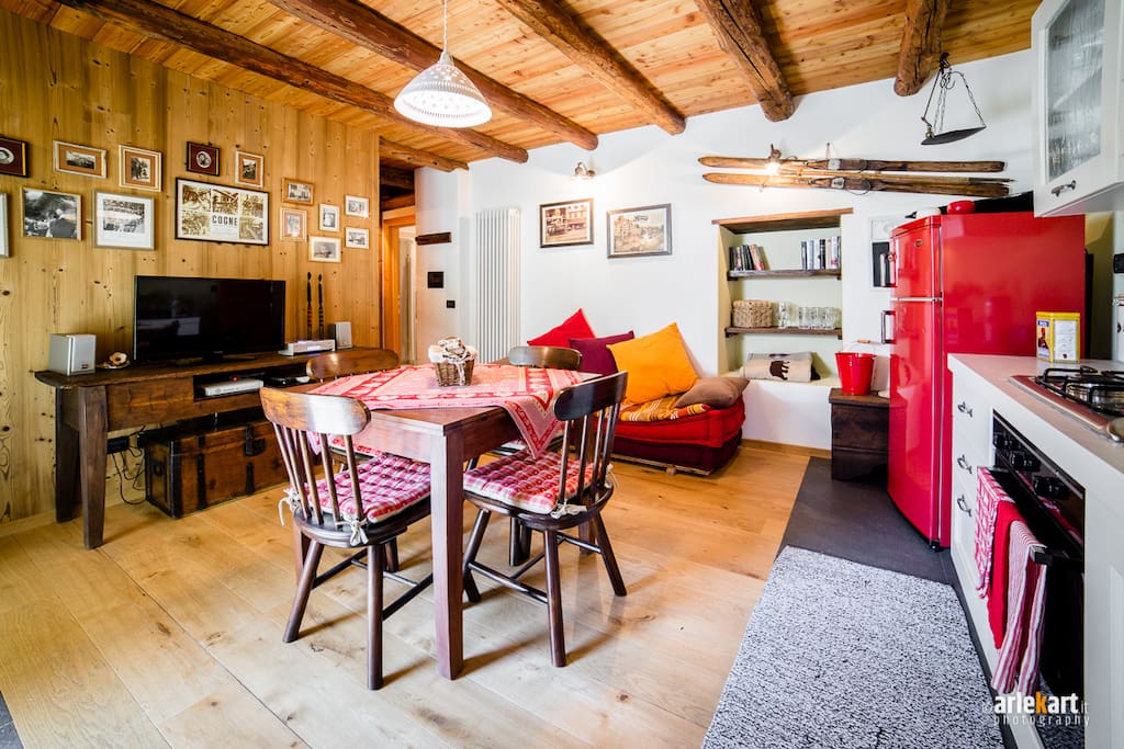 Sala da pranzo e cucina (1).