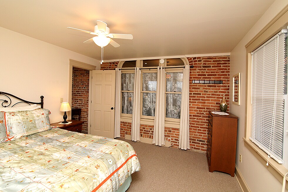 Druga spavaća soba s bračnim krevetom (160x200).