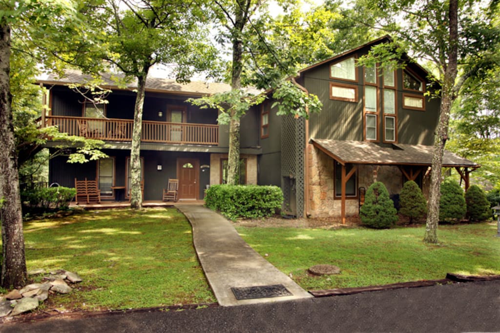 The apartment is accessed by an outside staircase and is at the right side of this photo.
The rest of the home would be unoccupied