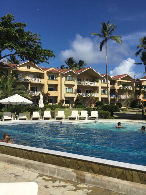 Infinity pool