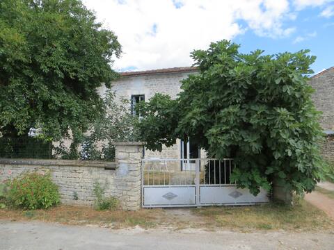 6-person house Mansle Charente