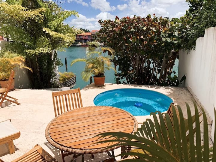 Casa de Campo Marina, La Romana Holiday Rentals & Homes La Romana