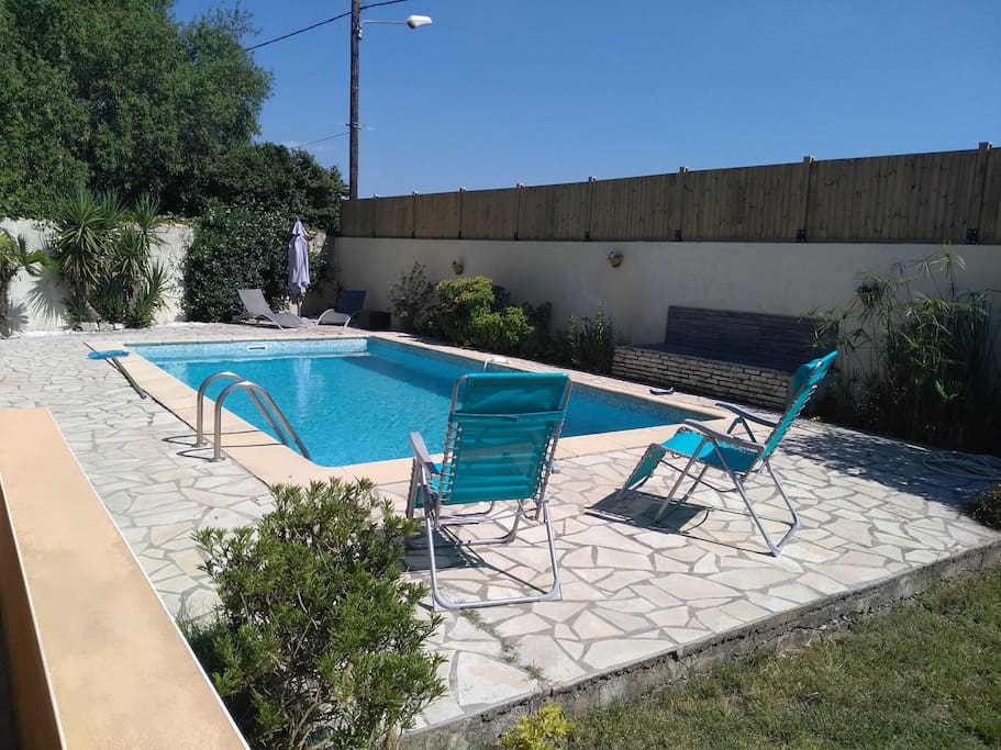 Coin piscine à l'abri des regards