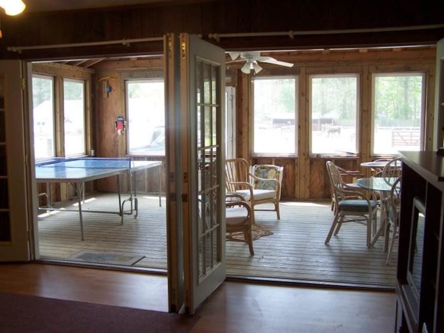 Front porch with ping pong table