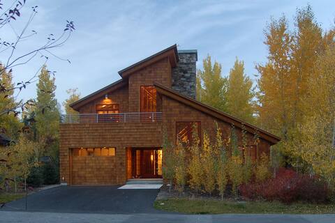 Luxury Home, Reasonable Rates!