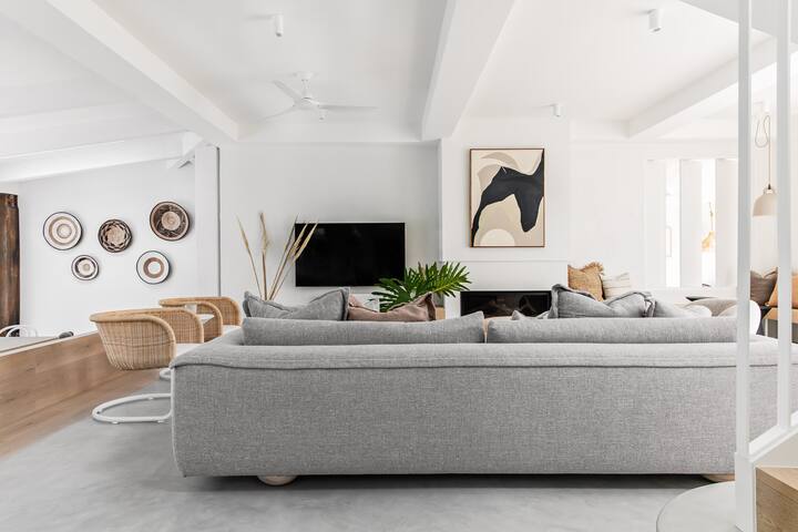 Noa by the Beach – Little Cove with Heated Pool gallery image 3