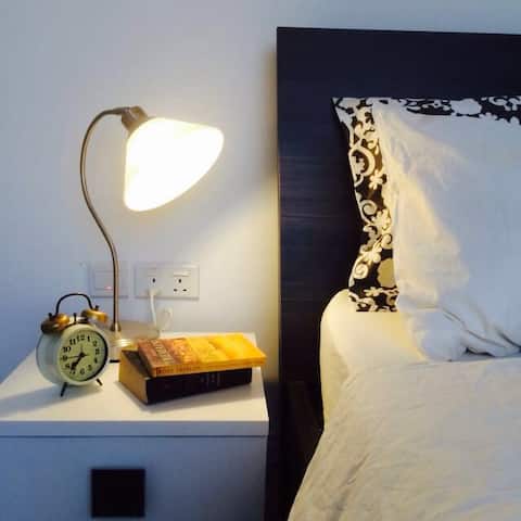 Brand New, Stylish, Seaside Penthouse with Views