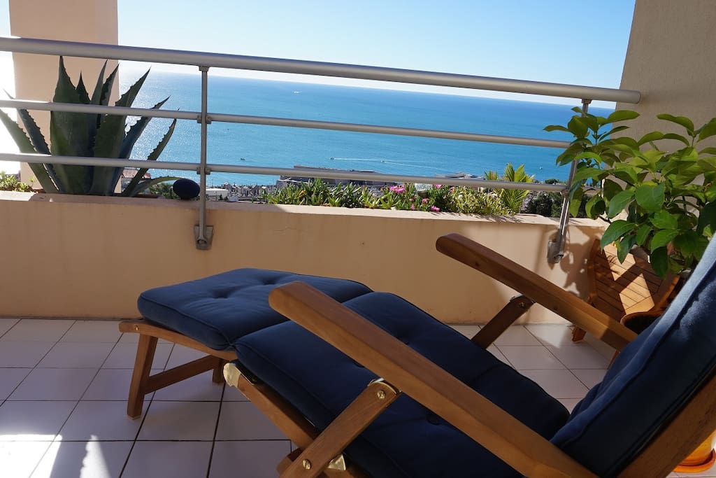 La terrasse - côté bains de soleil