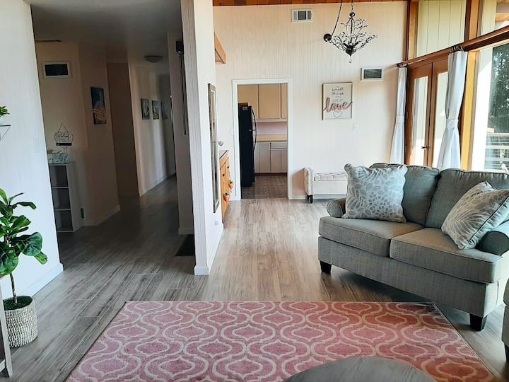 Arcata Home Redwoods Property with a View Houses for Rent in Arcata