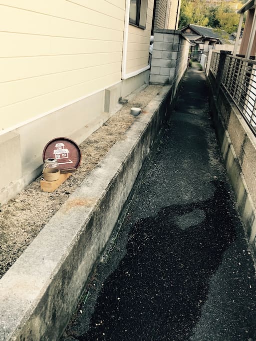 路地の入口
