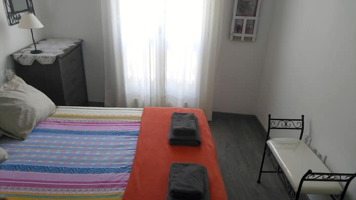 Dhomë gjumi me detaje.
Dhomë gjumi me detaje.