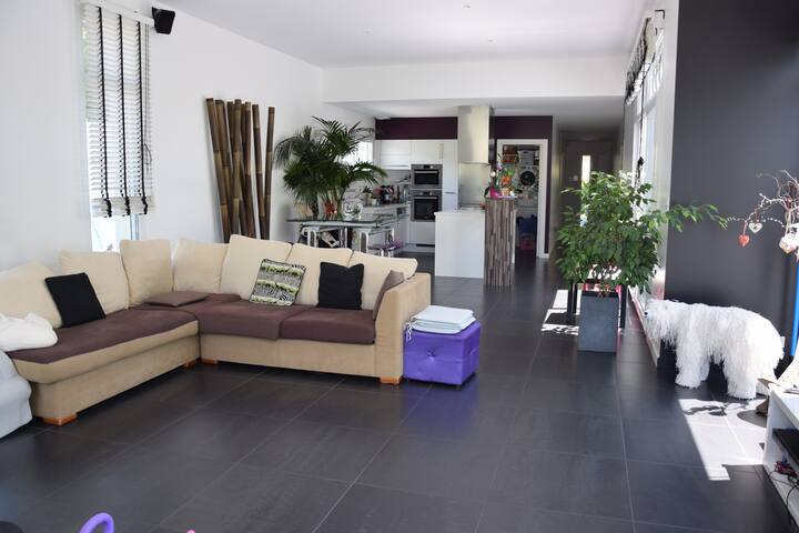 Maison Contemporaine gallery image 5