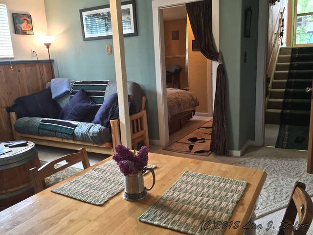 Sea Wolf Inn PrivateGardenApartment