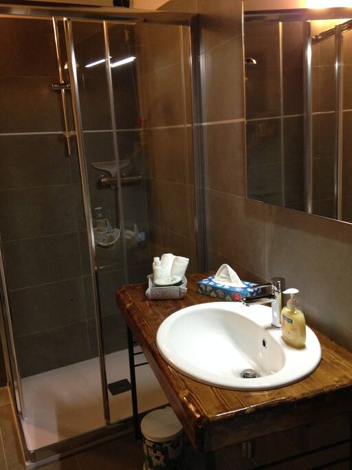 bagno yellow
