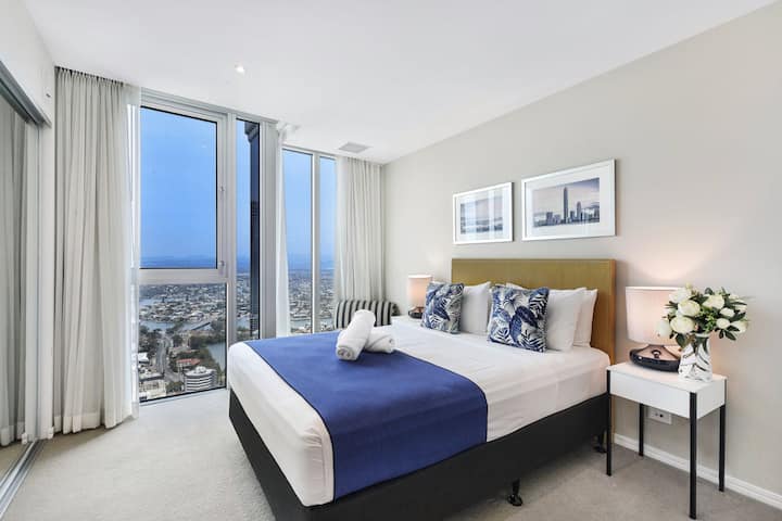 第2间卧室配备标准双人床