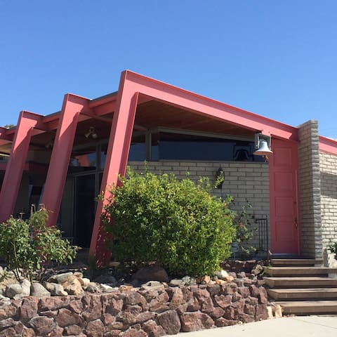 Salton Sea, Mid-Century Modern Desert Home