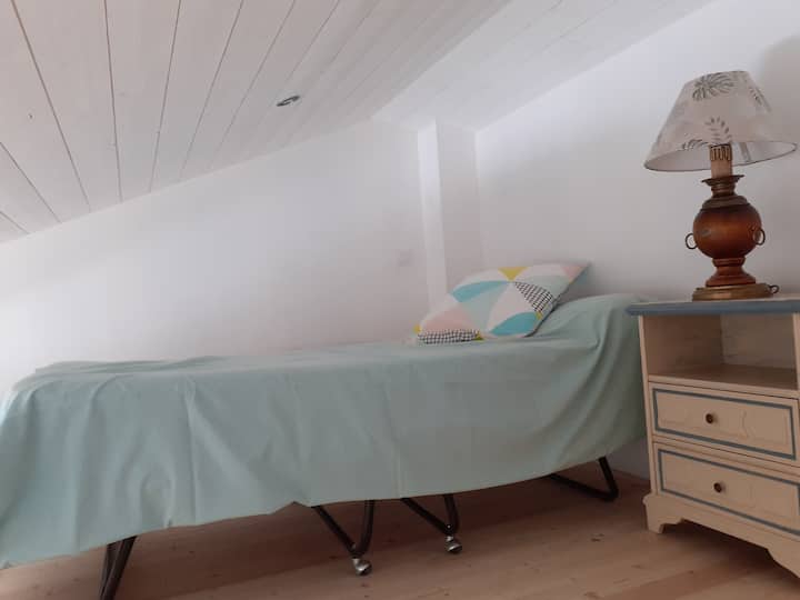 Mezzanine  one bz 2 people  140 x 190