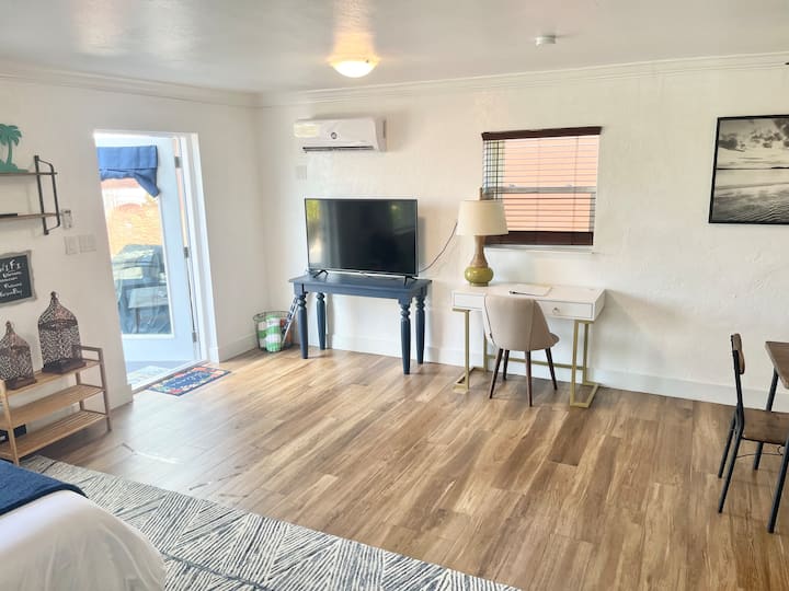 Waterfront Efficiency! - Marco Island, FL