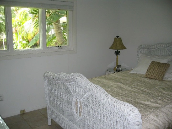 Еден брачен кревет (широк 150-179 см)