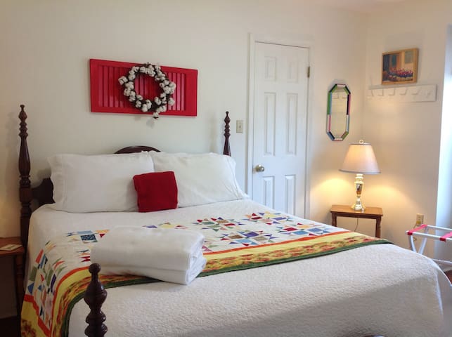 **Restful Stay in 3 bedroom vacation home**