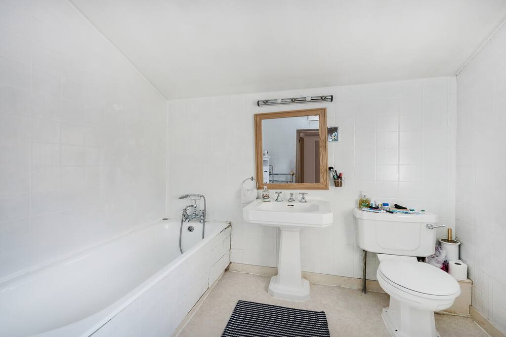 Ensuite bathroom