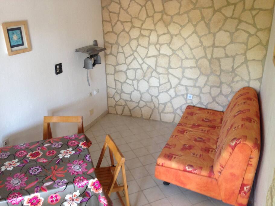 Living room - the ground floor apartment