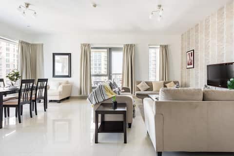 Marvel at the Burj Khalifa View from an Airy Abode