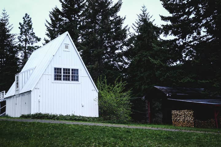 Airbnb Hood River County Vacation Rentals Places To Stay