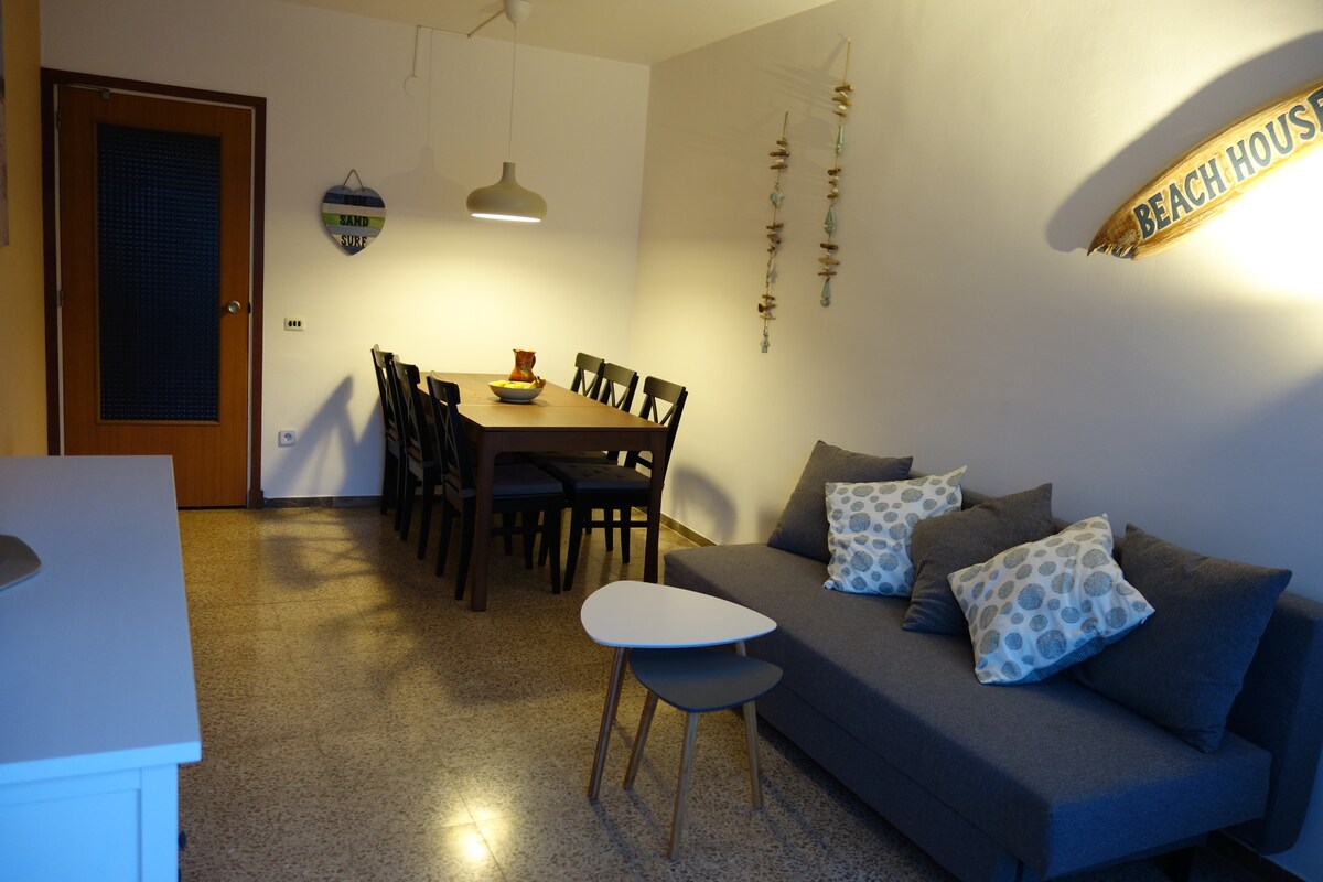 سرير أريكة قابل للتمدد لسريرين وطاولة طعام لـ 4 و 6 كراسي قابلة للتعديل.


سرير أريكة قابل للتمديد لضيفين ، طاولة طعام لـ 4 و 6 كراسي قابلة للتعديل.