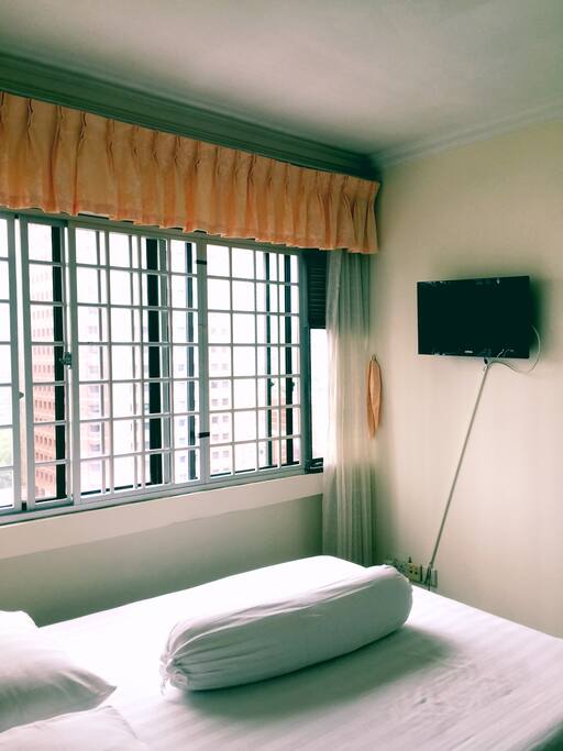 1 Queen & 1 single sized bed (TV and AC inside)