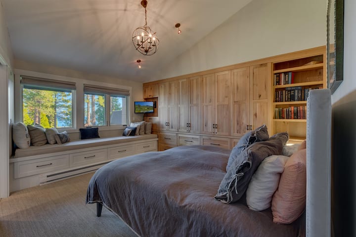 غرفة النوم الرئيسية