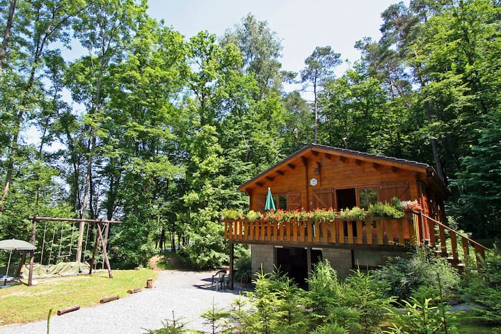 Gemütliches Chalet in Bomal-sur-Ourthe in Waldnähe