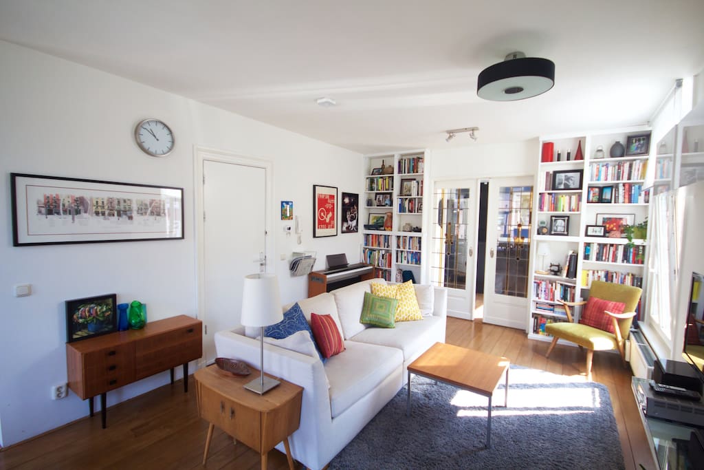Bright and spacious living room