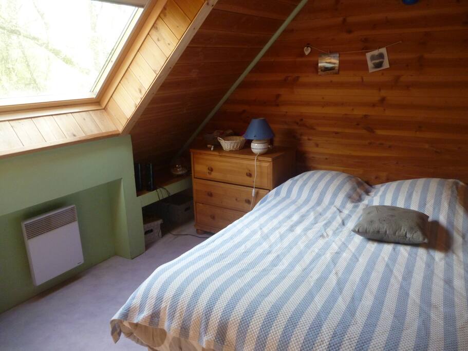 Chambre lit 140 avec couette