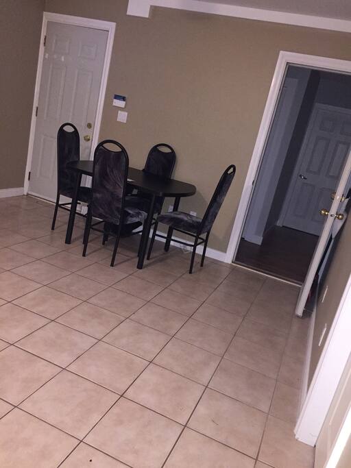 Kitchen w/ dining table
