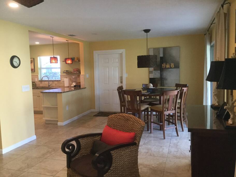 Dining/Kitchen