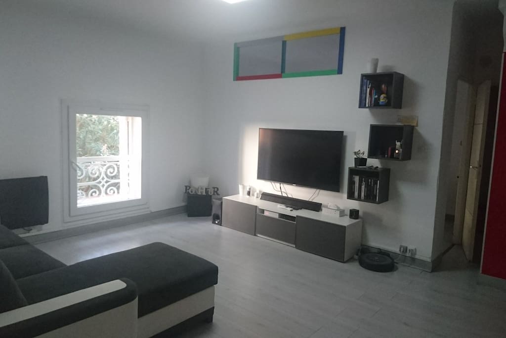 avec tv 139 cm 4k, WiFi gratuite