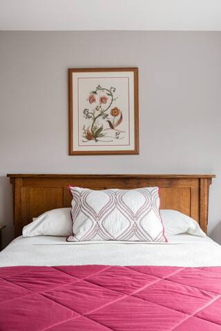 Spacious Montclair Retreat Near Trails & Village gallery image 5