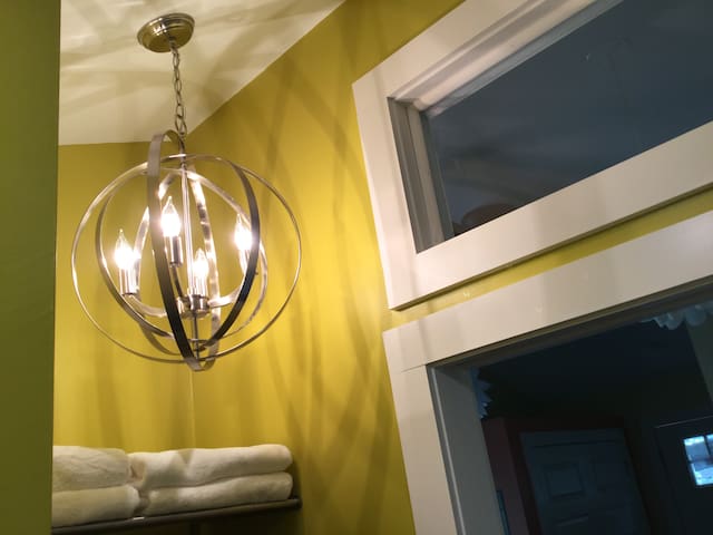 LAFAYETTE PLACE/Beaches Newport, URI