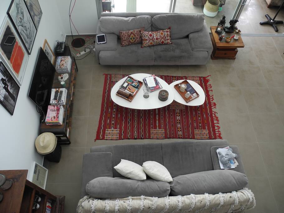 Salon vu mezzanine