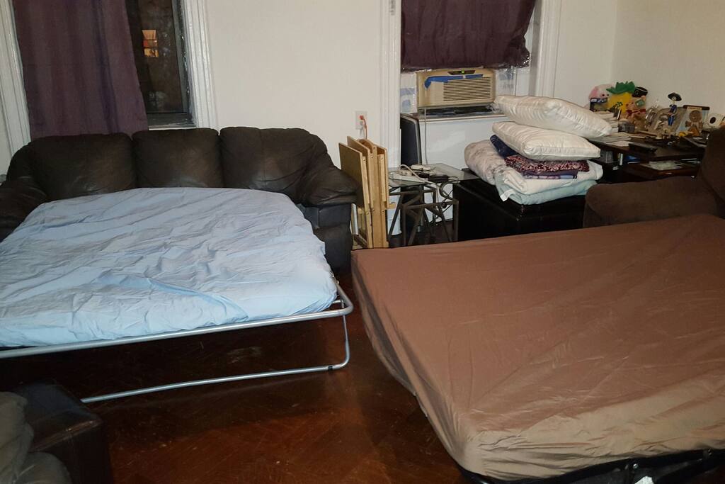 2 beds pulled put